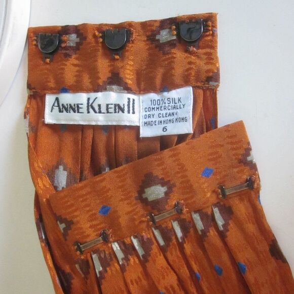 Anne Klein II Petites VINTAGE Size 6 Silk Skirt with Matching Pleated Cummerbund - Picture 2 of 8
